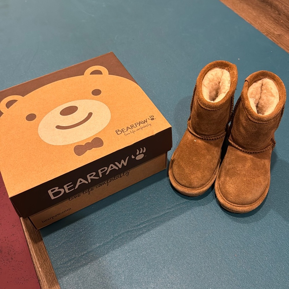 Bear paw | rubber soled faux fur lined boots